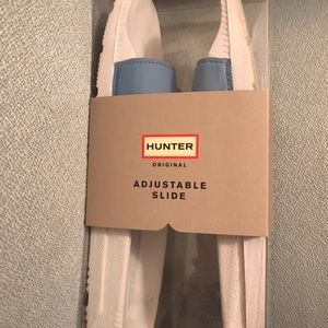 Hunter slides size 8